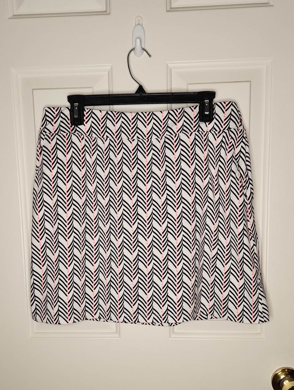 Tail White Label Geometric Chevron Print Skort Size L